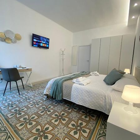 Hotel Cavour 221 - Central Station Bari Exterior foto