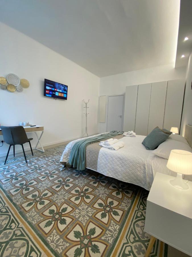 Hotel Cavour 221 - Central Station Bari Exterior foto